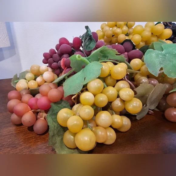 Decorative Artificial Grape Cluster - Picture 2 of 7